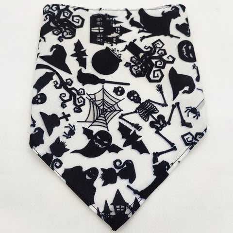 Pet Drool Towel Triangle Scarf – Soft Polyester Saliva Towel for Dogs and Cats